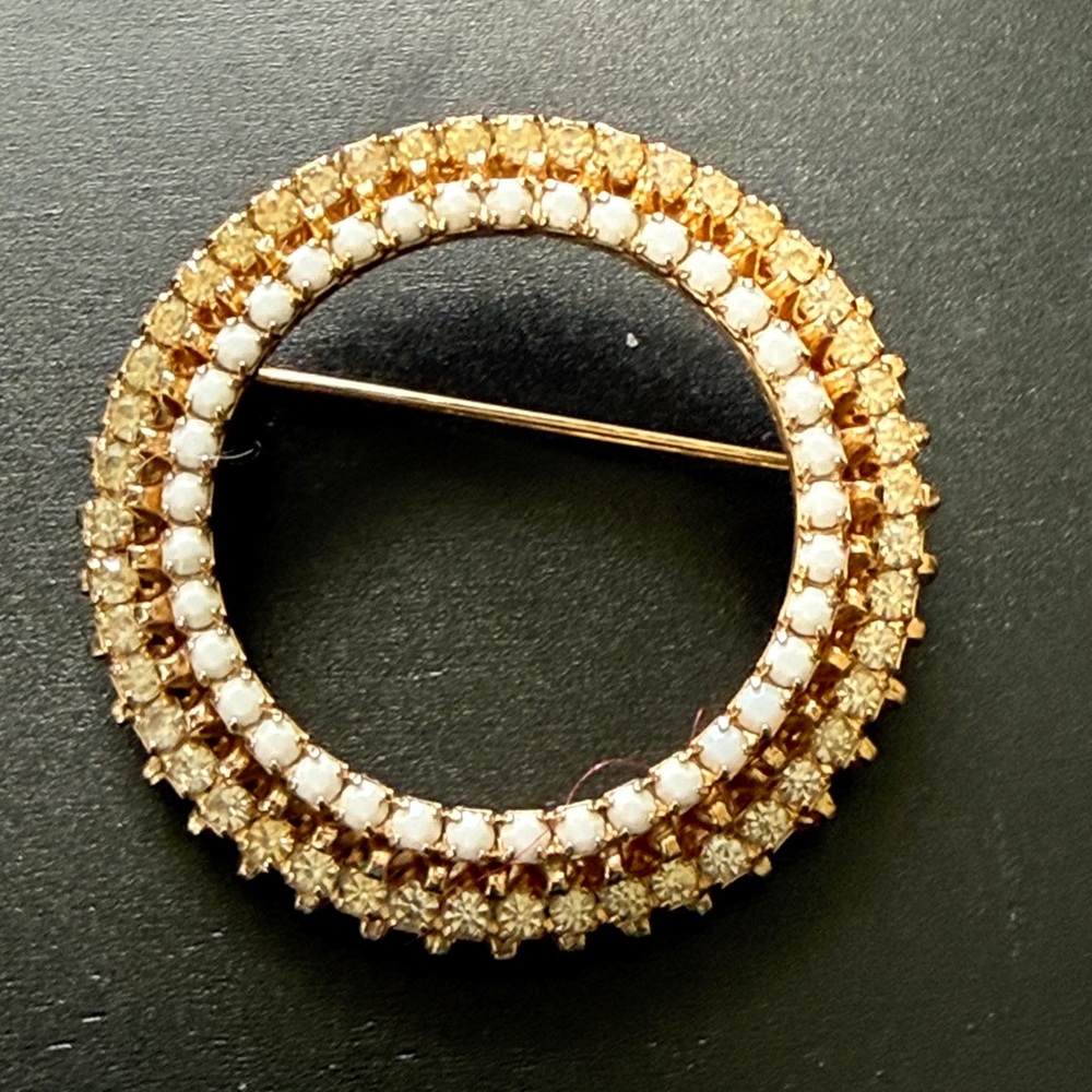 Vintage WARNER Gold and Pearl Circle Brooch